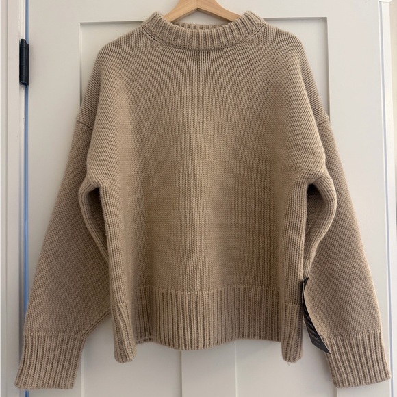 NWT Tuckernuck Genevieve Cashmere Wool Blend Crewneck Sweater in Sandstone - Picture 3 of 7